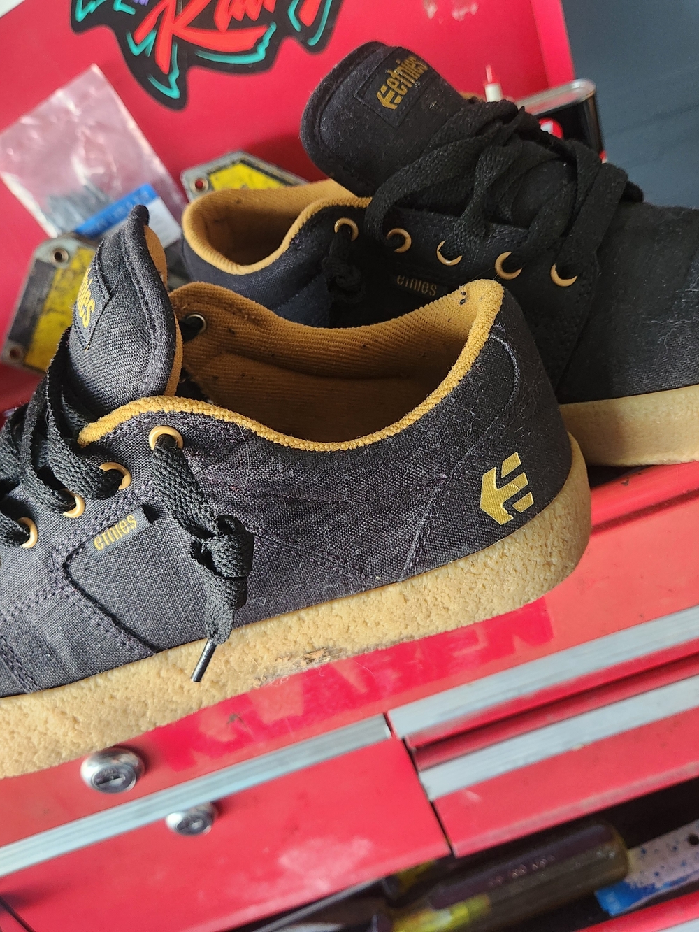 Etnies Kids Black Canvas Sneakers with Tan Trim